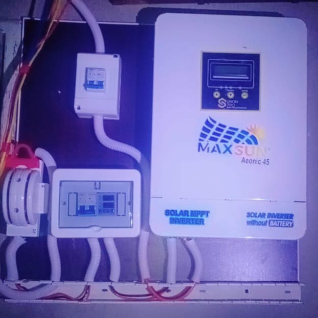 سولر انورٹر انسٹالیشن